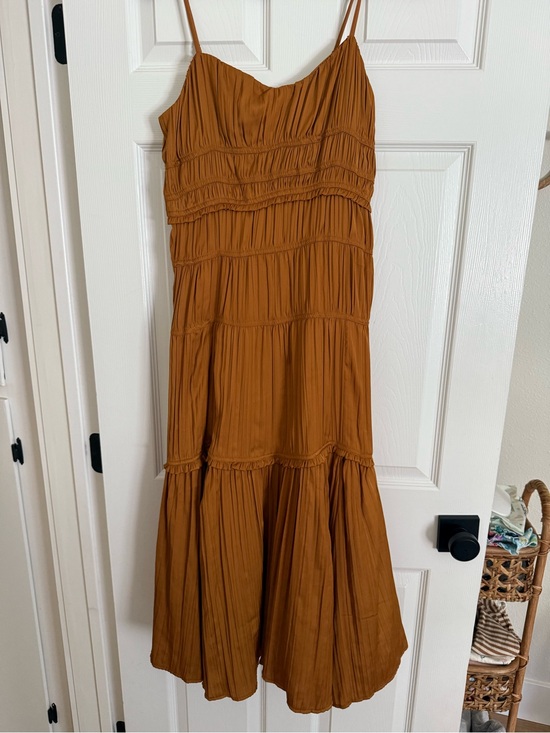 Anthropologie Dresses & Skirts - Anthropologie Ruched Midi Dress – Size 4 – Barely Worn